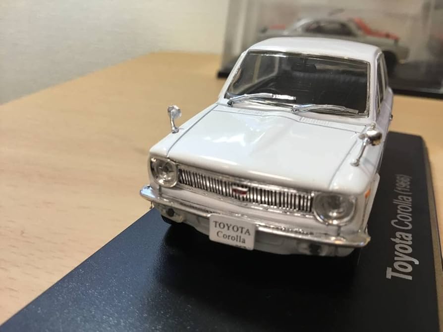 非売品　TOYOTA COROLLＡカローラ1966ミニカー 送料無料 1/24 国産名車コレクション トヨタ カローラ 1100 DX